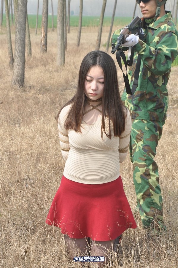 mj影视 - 车模梅晓雯 第 229 张图片