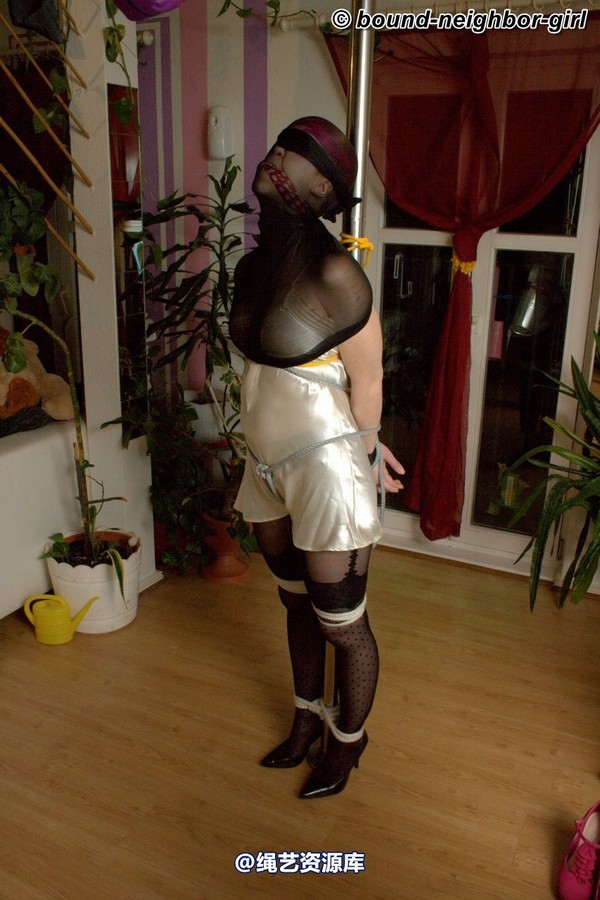 bound-neighbor-girl - Holly - Tied up in her apartment 第 56 张图片