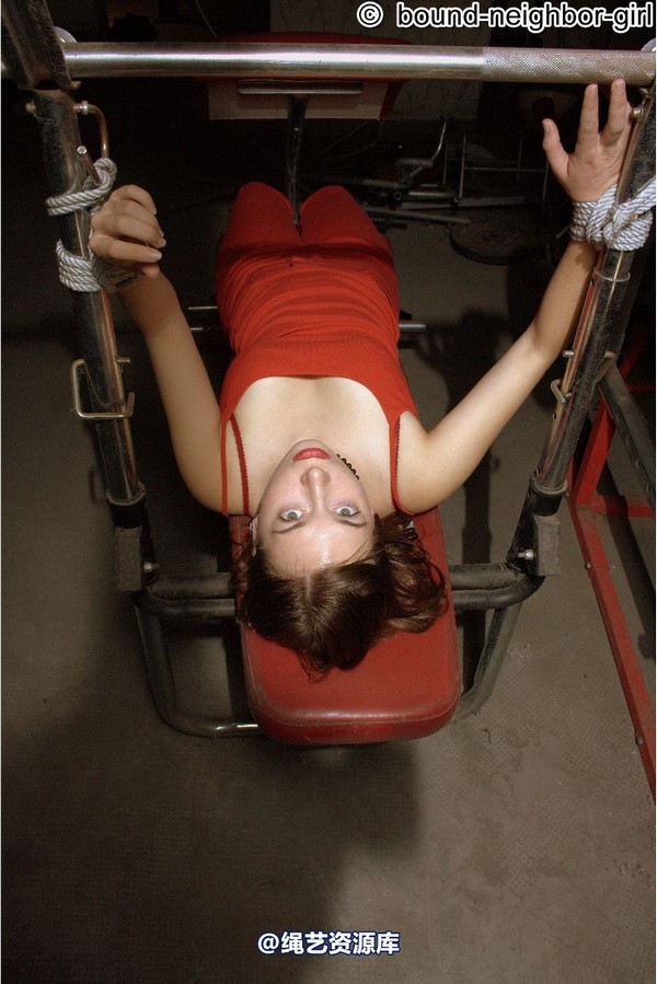 bound-neighbor-girl - Leonie must do fitness 第 29 张图片