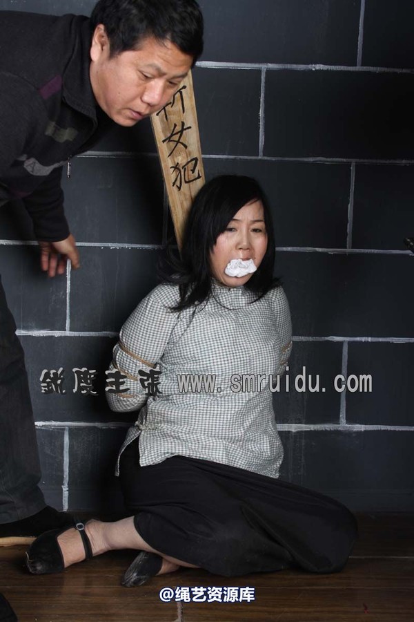 锐度主张 - 监房女犯模特：雨露 第 40 张图片