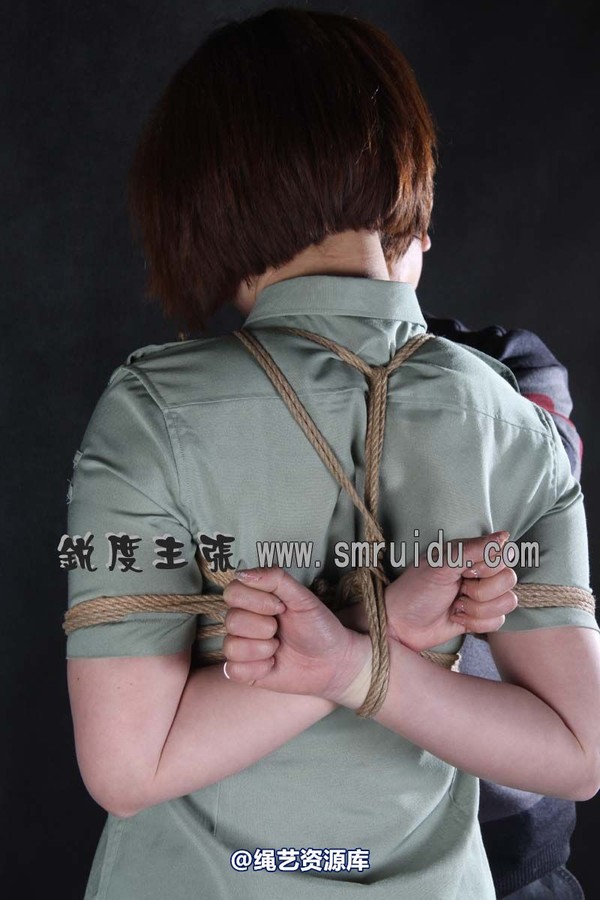 锐度主张 - 瑶瑶军服捆绑 第 11 张图片