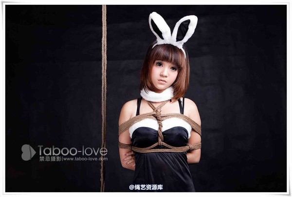 禁忌摄影 - No.033 可�� 可�访妹眯⊥门�郎 第 32 张图片
