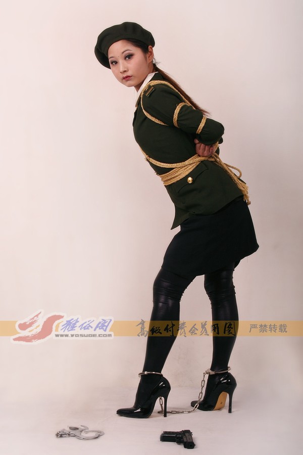 雅俗阁 - 20060422雅思警服(2) 第 12 张图片