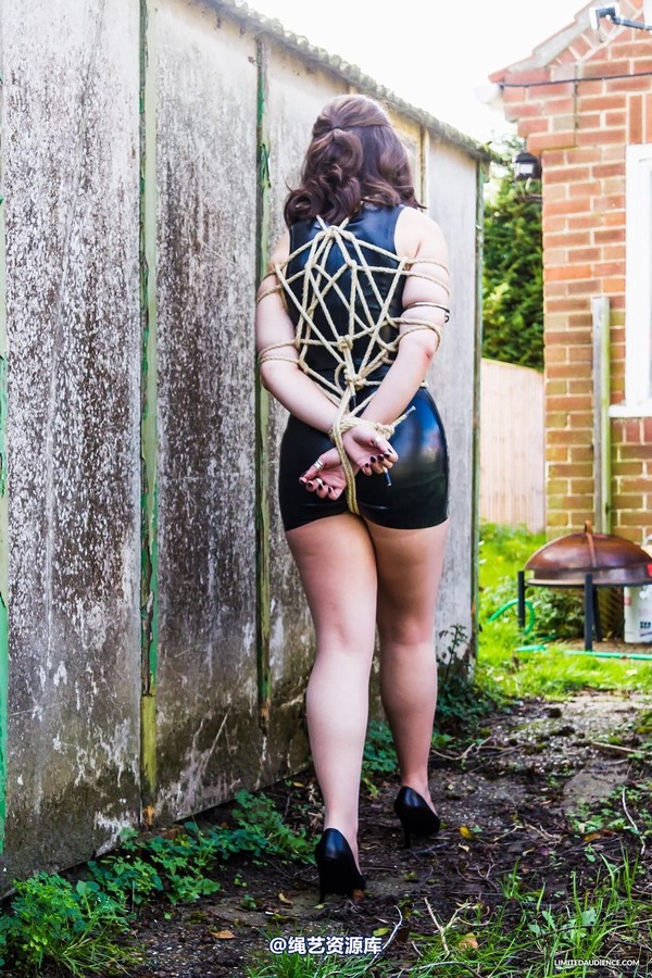 limitedaudience - 2014 freya roped in latex 第 6 张图片