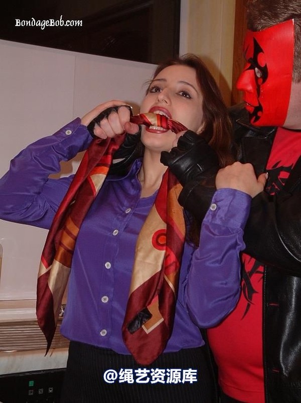 bondagebob - Jasmine De Launay The mystery intruder 3 第 10 张图片