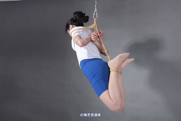 艺束人生 - 017-小玲空中驷马 第 7 张图片