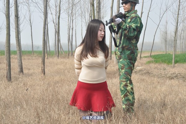 mj影视 - 车模梅晓雯 第 242 张图片