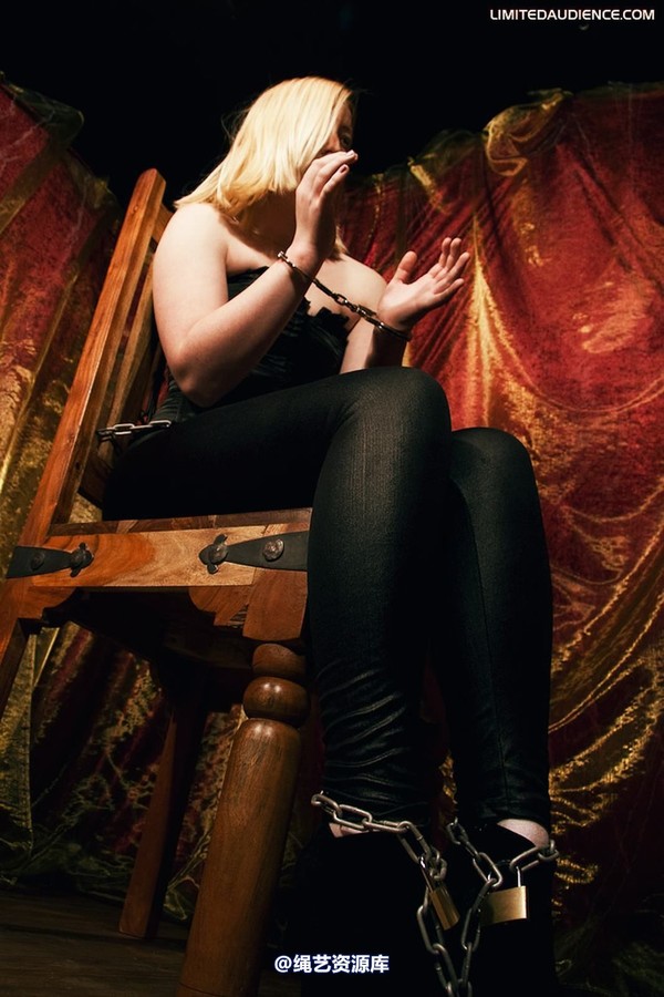 limitedaudience - 2010 peaches chained to the chair 2 第 28 张图片