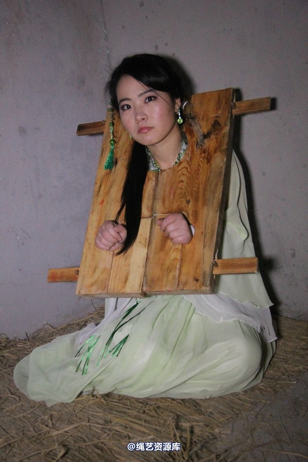 胜景山庄 - 220-婷婷囚枷 第 3 张图片