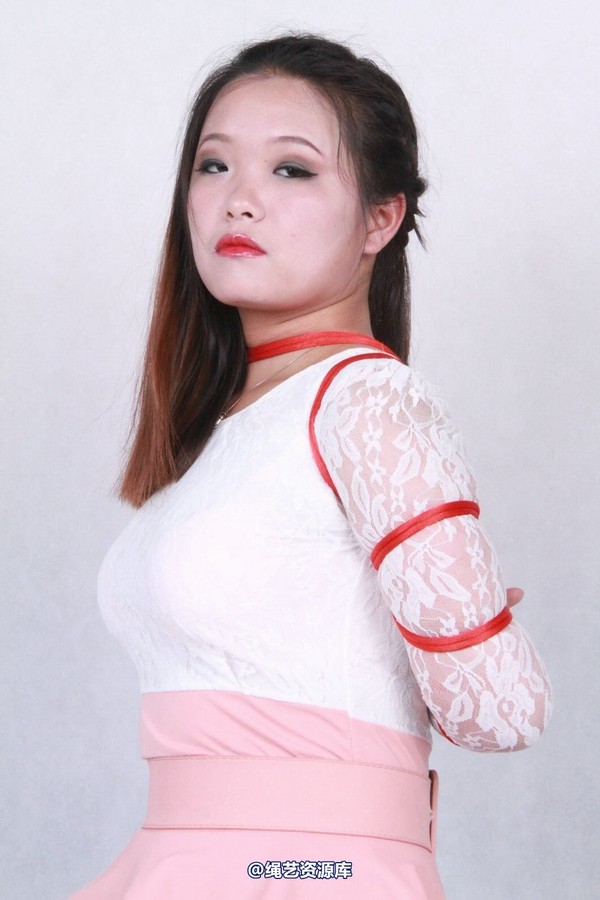 胜景山庄 - 194-美女体验绳艺 第 8 张图片