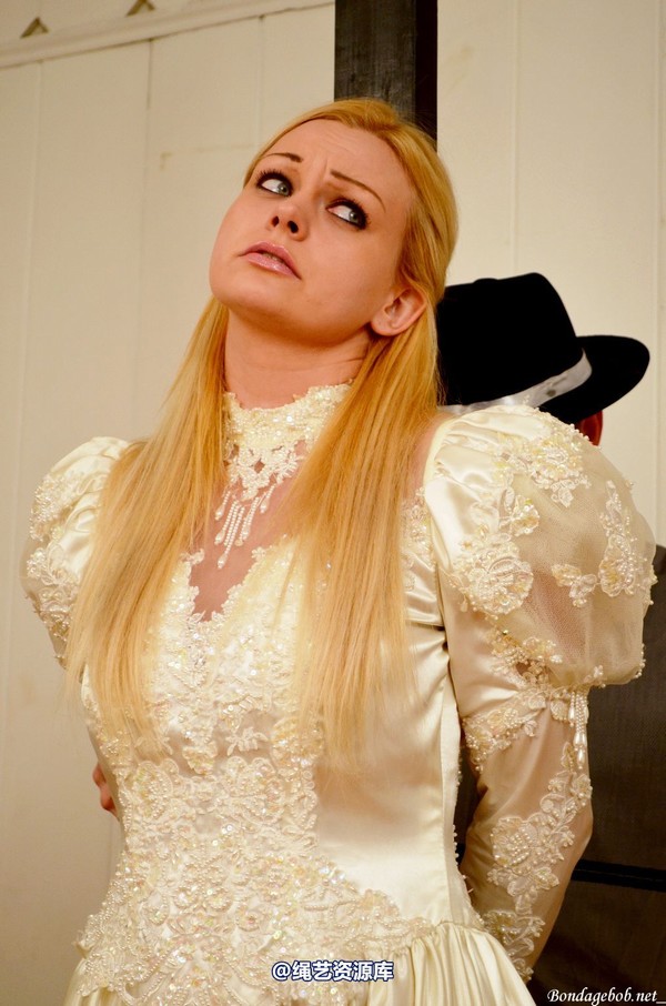 bondagebob - Martina Warren Bride 第 16 张图片