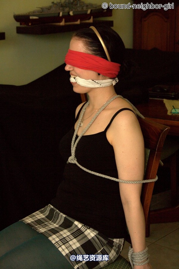 bound-neighbor-girl - Malin and Zora - Bondage 2 第 8 张图片