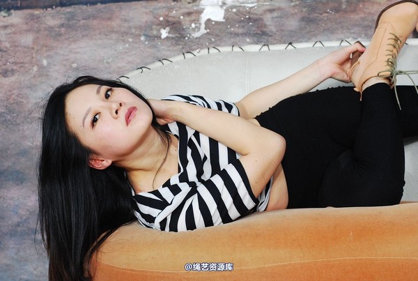 唯美之家 - 思欣红礼服 第 77 张图片