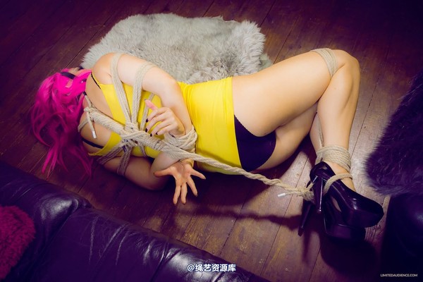limitedaudience - 2015 elle hogtie tamed 2 第 4 张图片