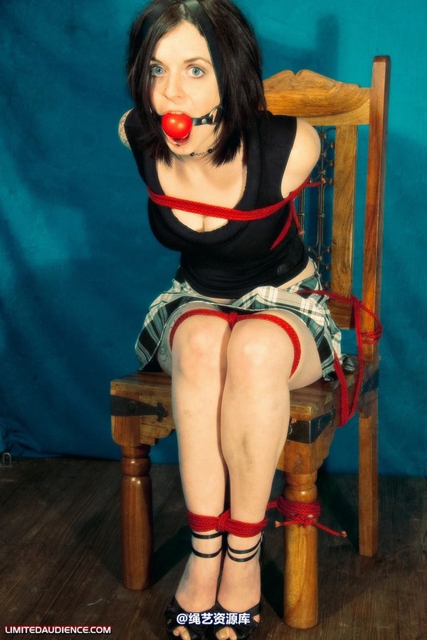 limitedaudience - 2010 jenvy bound on a chair 2 第 6 张图片