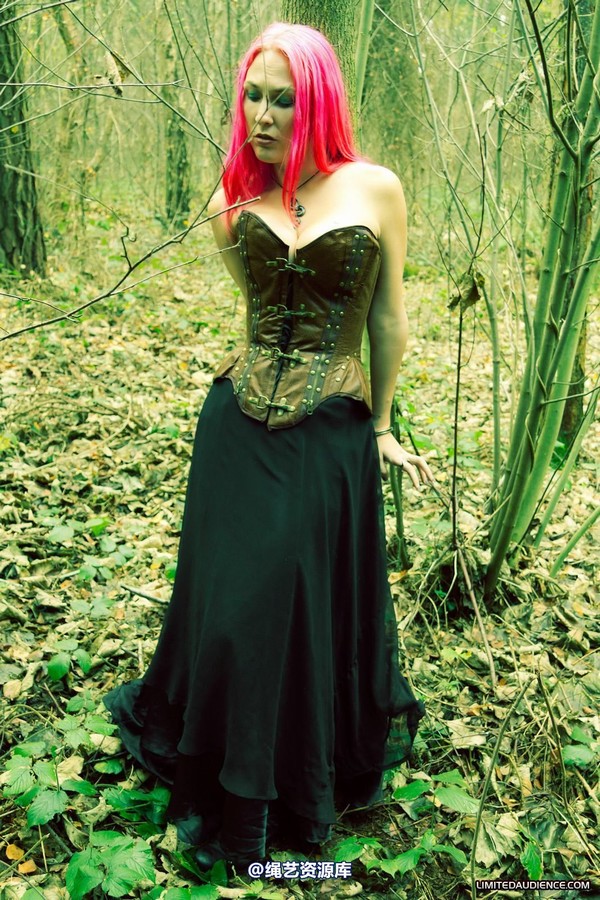 limitedaudience - 2012 elyssia cuffed in the woods 第 6 张图片