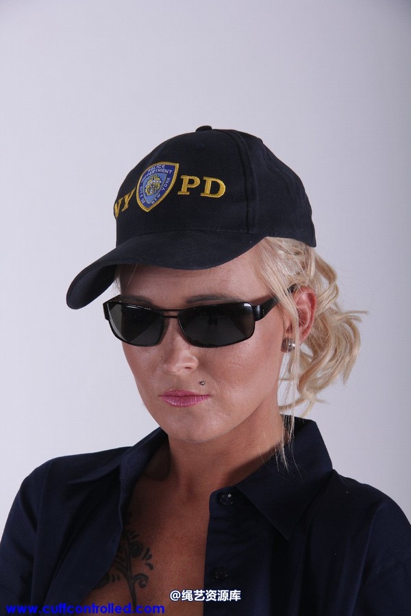 girlsinsteel - Busted police officer in big trouble 第 112 张图片