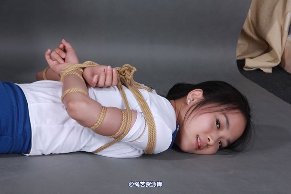艺束人生 - 017-小玲空中驷马 第 81 张图片