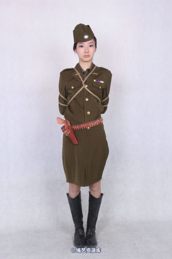 胜景山庄 - 230-惠丽军统服 第 1 张图片