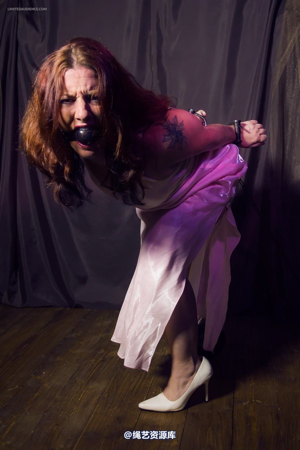 limitedaudience - 2016 fayth on fire captive princess 3 第 32 张图片