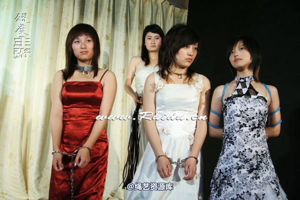 锐度主张 - 孔雀、倩倩、玉儿、豆芽高雅的制服 第 222 张图片