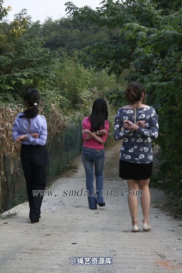 锐度主张 - 聚会1模特：思思 姗姗 蓉蓉 第 70 张图片