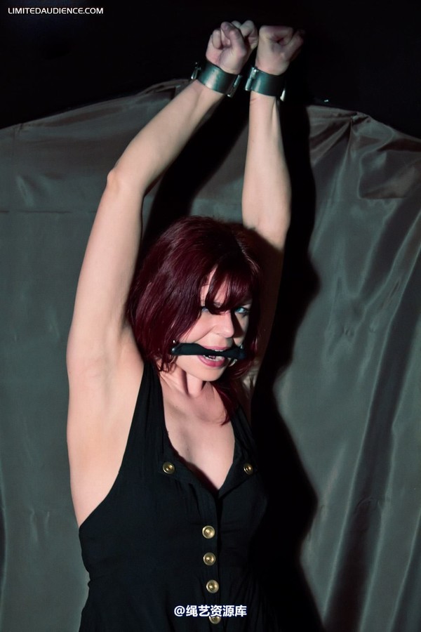 limitedaudience - 2011 scarlett chained and gagged 第 19 张图片