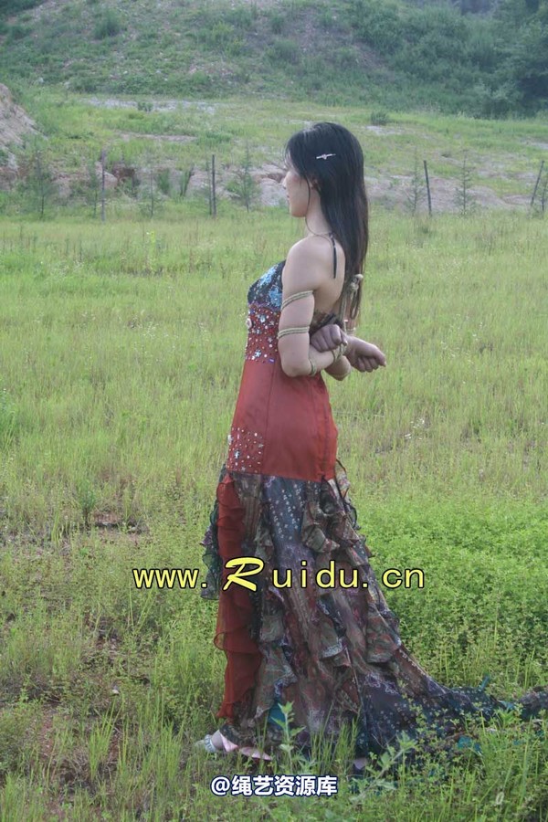 锐度主张 - 20070818第29期 宝宝草地漫舞图片 第 306 张图片
