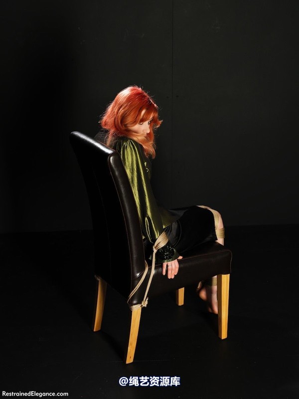 restrainedelegance - Secretarial Candidate 第 22 张图片