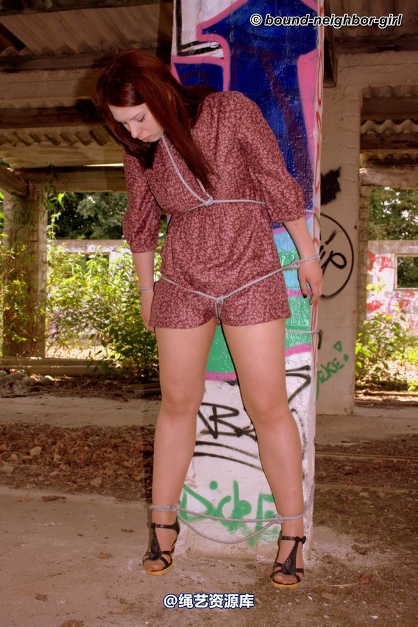 bound-neighbor-girl - Jasmin - bondage in the ruins 2 第 12 张图片