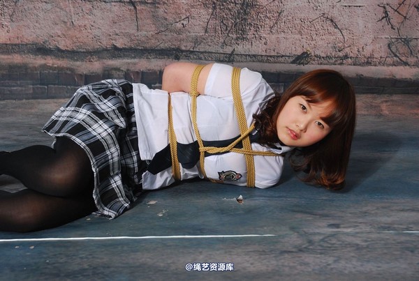 唯美之家 - 新模小芸学生装 第 4 张图片