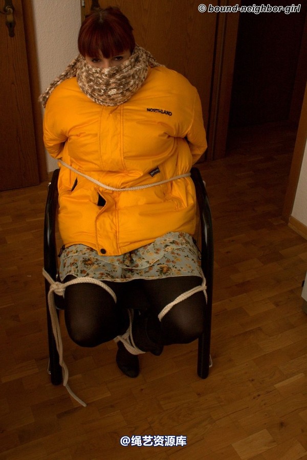 bound-neighbor-girl - Susan - Tied up in winter clothes 2 第 48 张图片