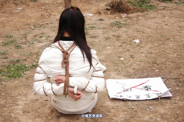 mj影视 - 安娜刑场2013-04-13 第 249 张图片