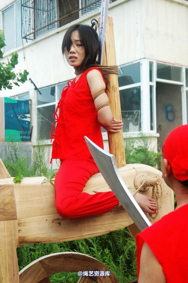 mj影视 - 血的代价-红罪衣刑场木驴斩－梅晓芳2013-08-26 第 89 张图片