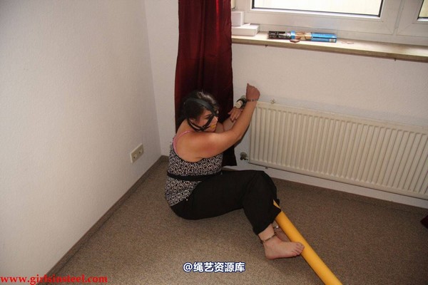 girlsinsteel - Bondage games 第 70 张图片
