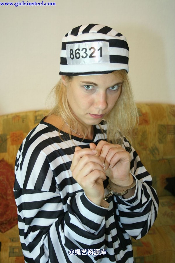 girlsinsteel - 2 dangerous girls as convicts 第 19 张图片