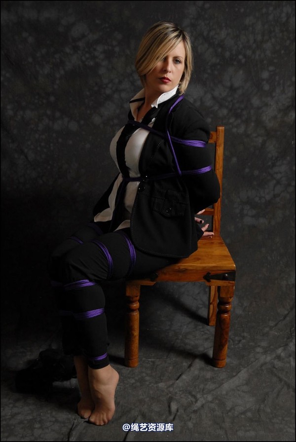 simplytied - P Woman in Black 第 24 张图片