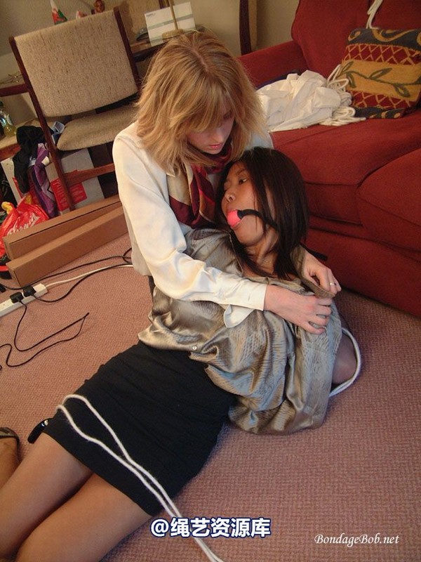 bondagebob - Luxi and Kerry For the girl who has everything 第 32 张图片