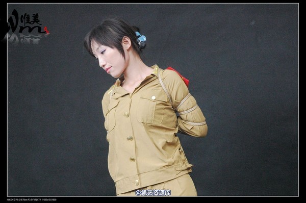唯美之家 - 2008-08-06水柔军装 第 187 张图片