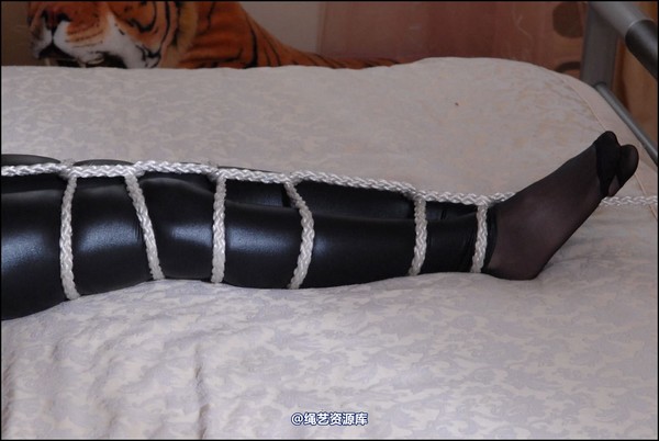 simplytied - Wet look leggings 第 41 张图片