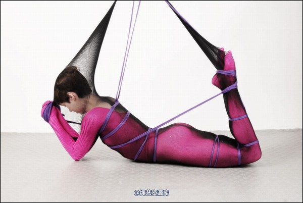 simplytied - Fawnya in fishnet 第 32 张图片