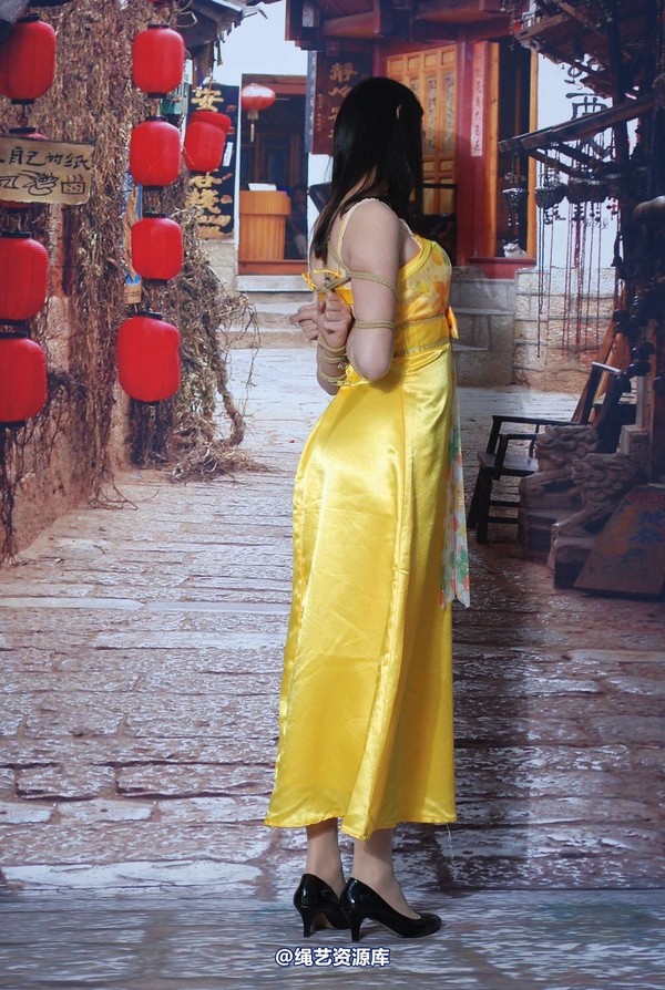唯美之家 - 新模萧萧黄礼服 第 162 张图片