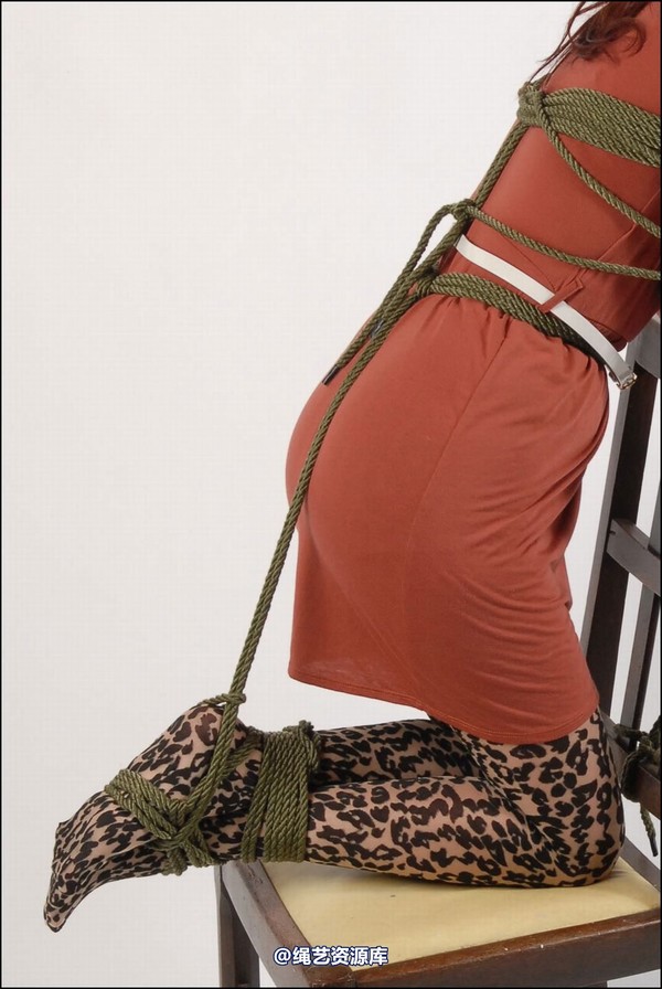 simplytied - Jinx chair semi hogtie 第 30 张图片
