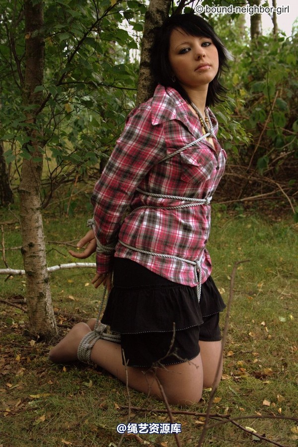 bound-neighbor-girl - Nadine - Adventure in the woods part 2 第 38 张图片