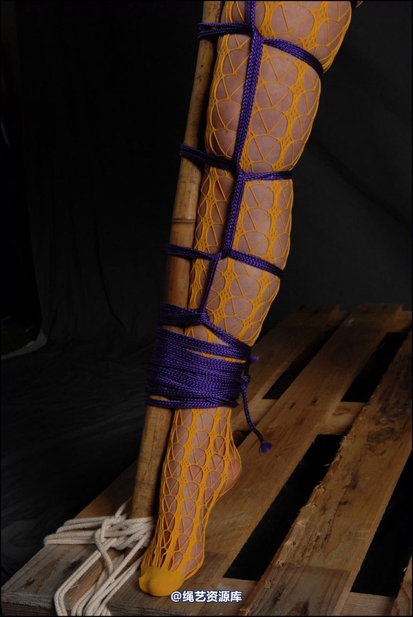 simplytied - Lady CC encased again 第 35 张图片