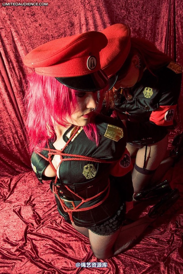 limitedaudience - 2009 scarlett shrinking violet agents in training 2 第 3 张图片