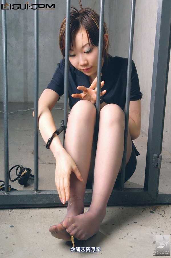丽柜美束 - 2008-11-29 监狱中的璐璐被羁押捆绑之风情万种 第 5 张图片