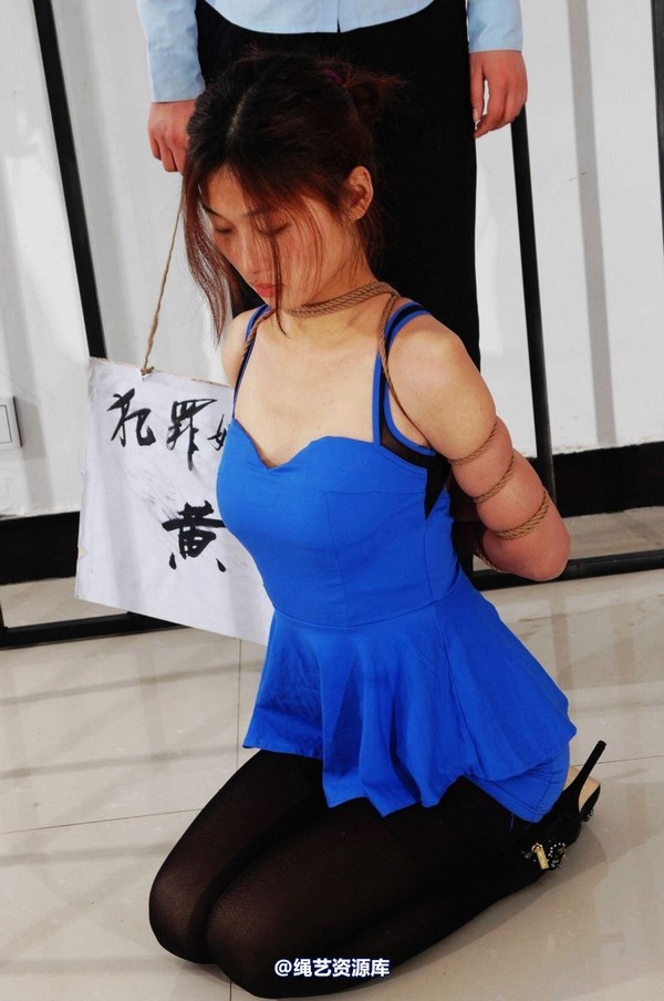 mj影视 - 倾心 前凸后翘的性感黑丝女犯-2013-03-26 第 137 张图片