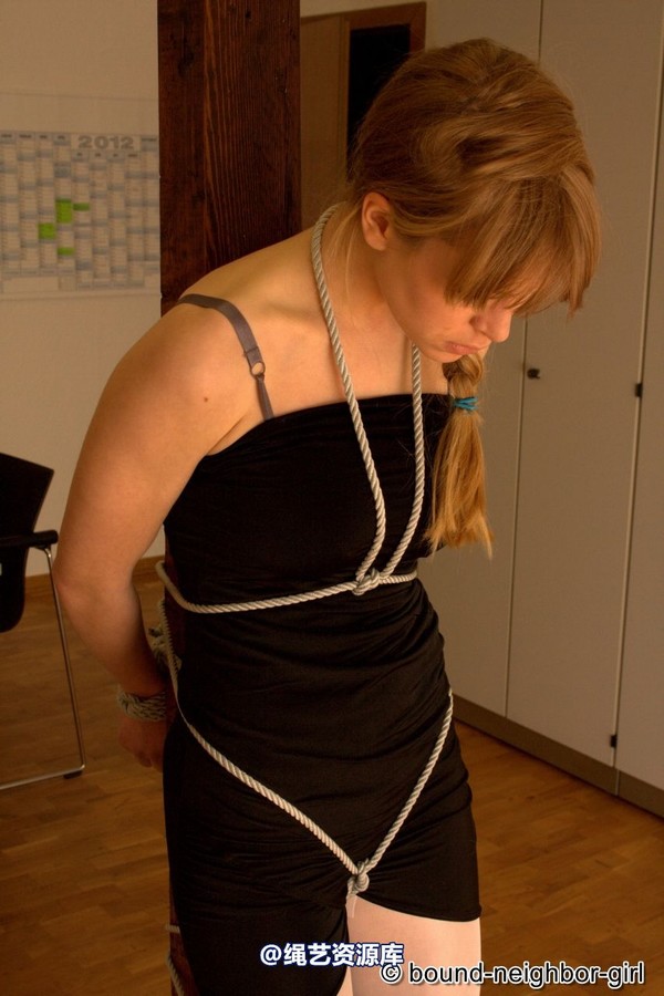 bound-neighbor-girl - Kate - Tied up at the office 3 第 15 张图片