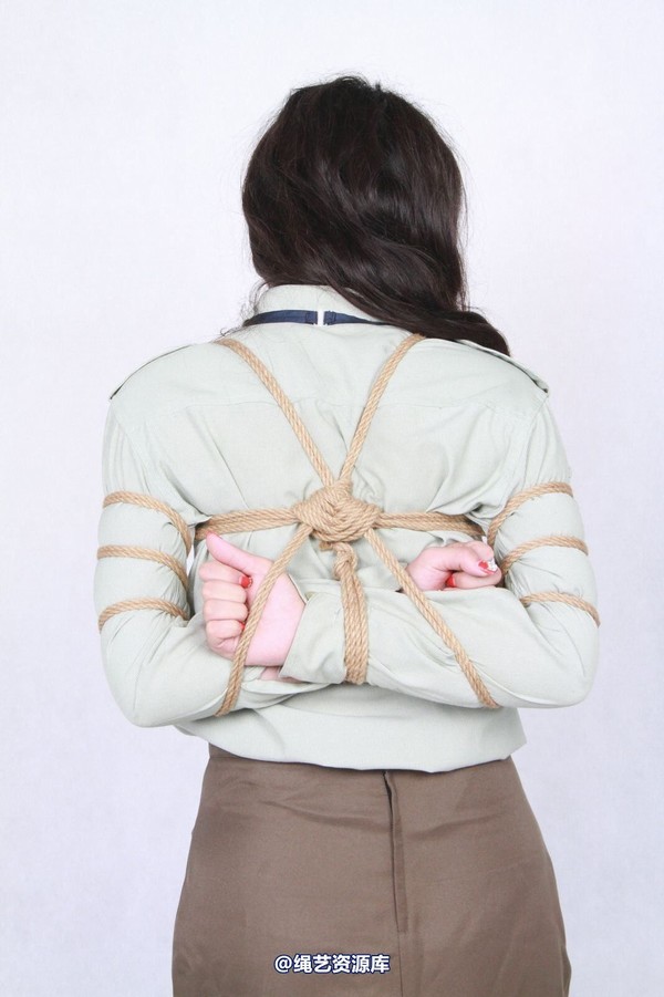 胜景山庄 - 175-红秀军统服 第 7 张图片